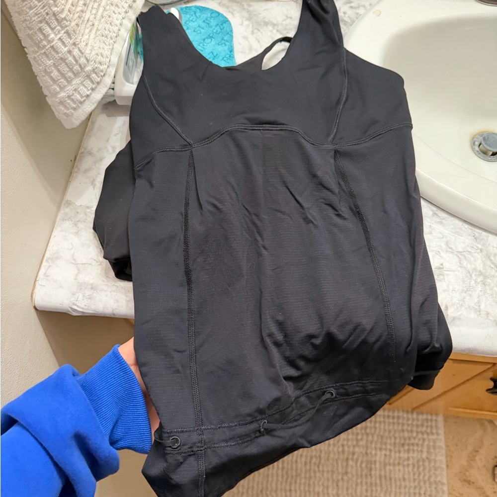 Women's Black Sleeveless Top lulu size 6